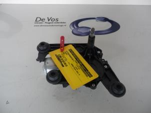 Gebruikte Ruitenwissermotor achter Peugeot 3008 I (0U/HU) 2.0 HDiF 16V Prijs € 45,00 Margeregeling aangeboden door De Vos Autodemontagebedrijf