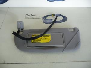 Gebruikte Zonneklep Peugeot 607 (9D/U) 2.7 HDi V6 24V Prijs € 25,00 Margeregeling aangeboden door De Vos Onderdelen