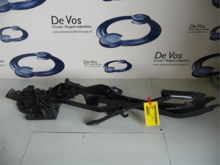 Gebruikte Diversen Peugeot 308 CC (4B) 1.6 16V GTI Prijs € 200,00 Margeregeling aangeboden door De Vos Onderdelen