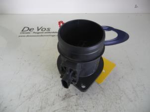 Gebruikte Luchthoeveelheidsmeter Peugeot 308 CC (4B) 1.6 16V GTI Prijs € 55,00 Margeregeling aangeboden door De Vos Onderdelen