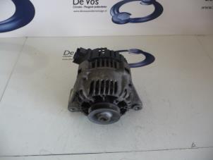 Gebruikte Dynamo Peugeot 206 (2A/C/H/J/S) 1.1 XN,XR Prijs € 55,00 Margeregeling aangeboden door De Vos Onderdelen
