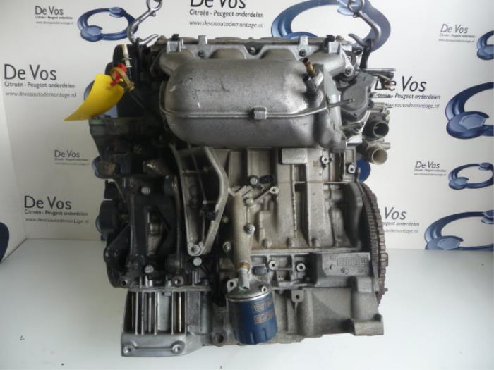 Gebruikte Motor Citroen C5 I Berline (DC) 2.0 HPI 16V Prijs € 550,00 Margeregeling aangeboden door De Vos Onderdelen