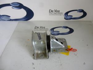 Gebruikte Versnellingsbak Steun Peugeot Boxer Prijs € 70,00 Margeregeling aangeboden door De Vos Onderdelen