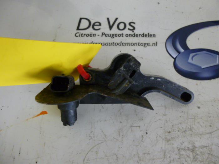 Gebruikte BDP Sensor Peugeot 206+ (2L/M) 1.1 XR,XS Prijs € 15,00 Margeregeling aangeboden door De Vos Onderdelen