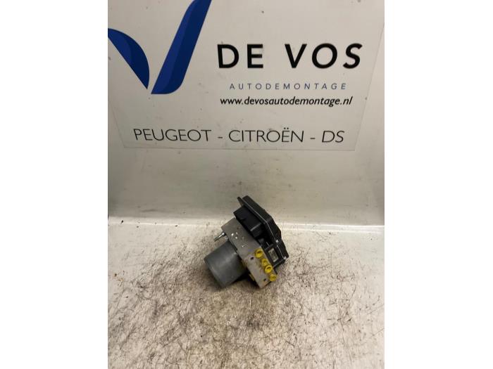 Gebruikte ABS Pomp Peugeot 308 (4A/C) 1.6 HDi Prijs € 135,00 Margeregeling aangeboden door De Vos Onderdelen