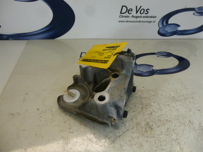 Gebruikte Motorrubber Peugeot 508 Prijs € 45,00 Margeregeling aangeboden door De Vos Onderdelen