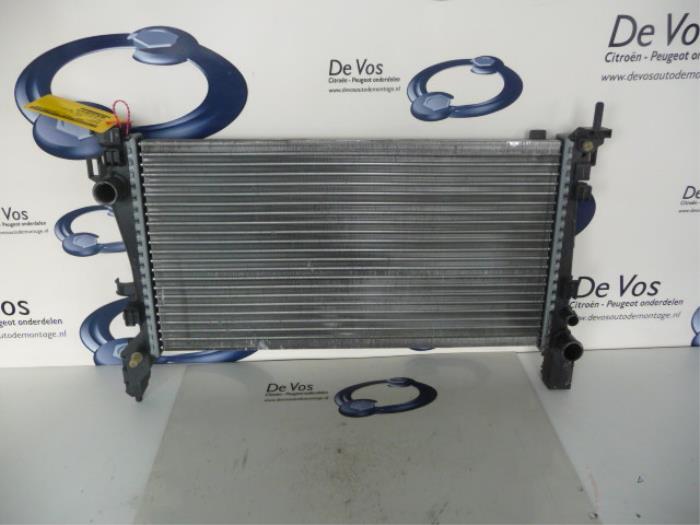 Gebruikte Radiateur Citroen Nemo (AA) 1.3 HDi 75 Prijs € 55,00 Margeregeling aangeboden door De Vos Onderdelen