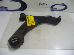 Gebruikte Draagarm rechts-voor Peugeot Bipper (AA) 1.4 HDi Prijs € 55,00 Margeregeling aangeboden door De Vos Autodemontagebedrijf