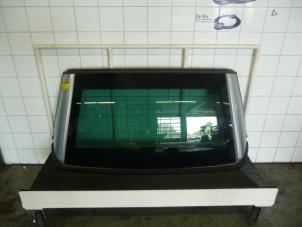 Gebruikte Ruit achter Peugeot 207 CC (WB) 1.6 16V Prijs € 200,00 Margeregeling aangeboden door De Vos Onderdelen