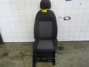 Gebruikte Stoel rechts Peugeot Bipper (AA) 1.4 HDi Prijs € 135,00 Margeregeling aangeboden door De Vos Onderdelen