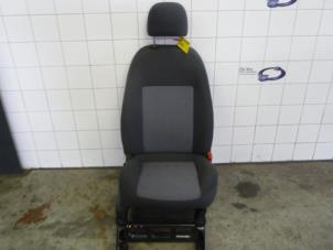 Gebruikte Stoel rechts Peugeot Bipper (AA) 1.3 HDI Prijs € 135,00 Margeregeling aangeboden door De Vos Onderdelen