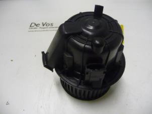 Gebruikte Chaufage Ventilatiemotor Citroen C3 (SC) 1.6 HDi 92 Prijs € 55,00 Margeregeling aangeboden door De Vos Autodemontagebedrijf