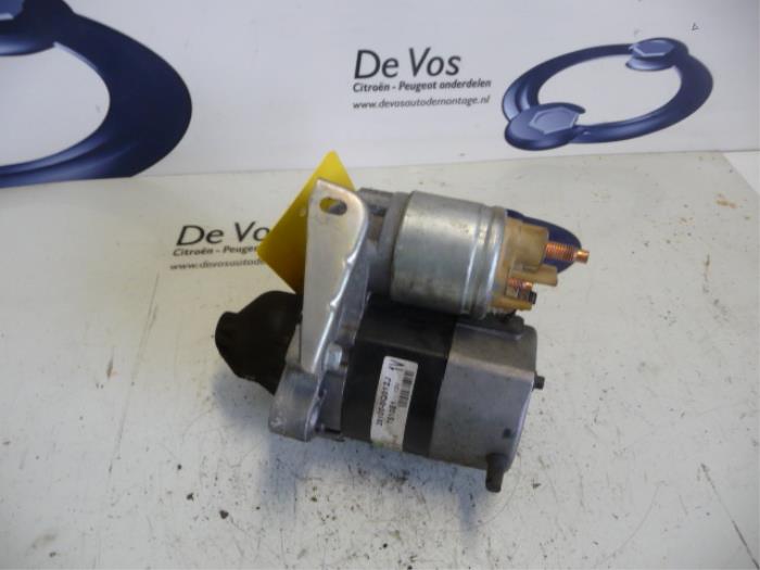 Gebruikte Startmotor Peugeot 107 1.0 12V Prijs € 55,00 Margeregeling aangeboden door De Vos Onderdelen