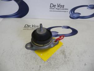Gebruikte Motorsteun Peugeot 407 Prijs € 35,00 Margeregeling aangeboden door De Vos Onderdelen