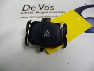 Gebruikte Sensor regen Peugeot RCZ (4J) 1.6 16V THP Prijs € 70,00 Margeregeling aangeboden door De Vos Autodemontagebedrijf