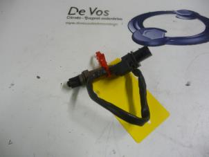 Gebruikte Lambda Sonde Peugeot 308 CC (4B) 2.0 HDiF 16V GT Autom. Prijs € 55,00 Margeregeling aangeboden door De Vos Onderdelen