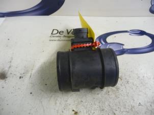 Gebruikte Luchthoeveelheidsmeter Peugeot Bipper Prijs € 80,00 Margeregeling aangeboden door De Vos Onderdelen