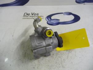 Gebruikte Pomp Servo Peugeot Bipper Prijs € 100,00 Margeregeling aangeboden door De Vos Onderdelen