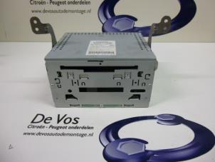 Gebruikte Radio CD Speler Citroen C-Crosser 2.4 16V Prijs € 200,00 Margeregeling aangeboden door De Vos Autodemontagebedrijf