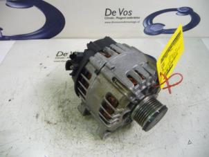 Gebruikte Alternator Peugeot 308 (L3/L8/LB/LH/LP) 1.6 HDi Prijs € 100,00 Margeregeling aangeboden door De Vos Onderdelen