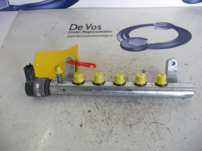Gebruikte Injector brug Peugeot 807 Prijs € 80,00 Margeregeling aangeboden door De Vos Onderdelen