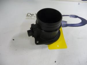 Gebruikte Luchthoeveelheidsmeter Peugeot 308 (4A/C) 1.6 16V GTI Prijs € 55,00 Margeregeling aangeboden door De Vos Onderdelen