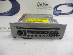 Gebruikte Radio CD Speler Peugeot 308 (4A/C) 1.4 VTI 16V Prijs € 50,00 Margeregeling aangeboden door De Vos Autodemontagebedrijf