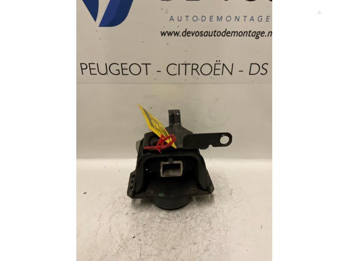 Gebruikte Motorrubber Citroen Berlingo 1.6 Hdi 75 Prijs € 45,00 Margeregeling aangeboden door De Vos Onderdelen
