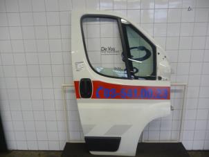 Gebruikte Portier 4Deurs rechts-voor Peugeot Boxer Prijs € 250,00 Margeregeling aangeboden door De Vos Onderdelen