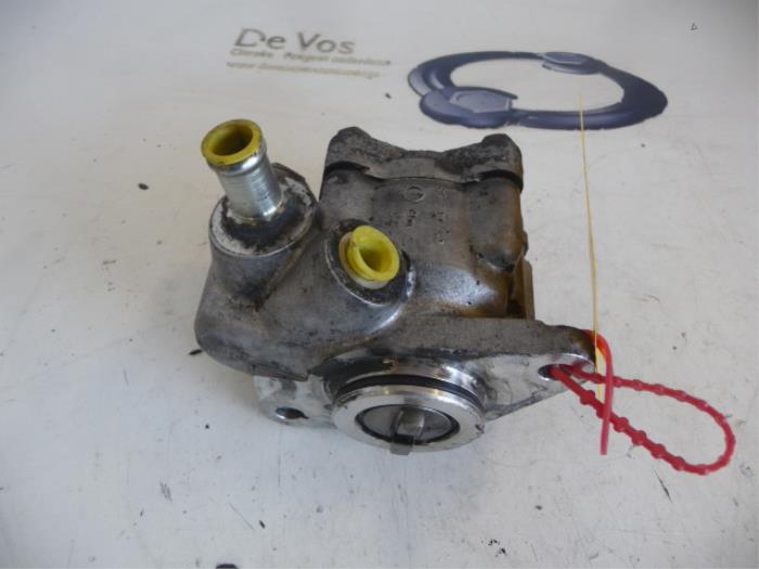 Gebruikte Pomp Servo Peugeot Boxer (U9) 3.0 HDi 160 Euro 4 Prijs € 135,00 Margeregeling aangeboden door De Vos Onderdelen