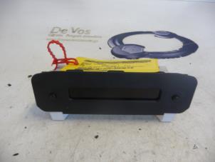 Gebruikte Display Interieur Peugeot 206 (2A/C/H/J/S) 1.4 HDi Prijs € 45,00 Margeregeling aangeboden door De Vos Onderdelen