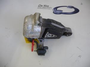 Gebruikte Motorsteun Peugeot 407 Prijs € 160,00 Margeregeling aangeboden door De Vos Onderdelen