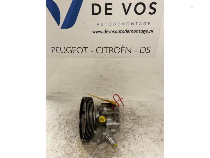 Gebruikte Servopomp Peugeot Expert (G9) 1.6 HDi 90 Prijs € 115,00 Margeregeling aangeboden door De Vos Onderdelen