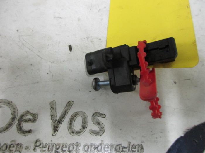 Gebruikte BDP Sensor Peugeot 207/207+ (WA/WC/WM) 1.4 16V VTi Prijs € 10,00 Margeregeling aangeboden door De Vos Onderdelen