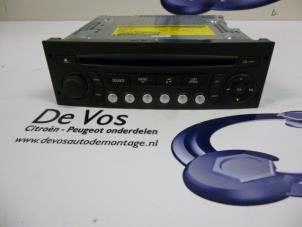 Gebruikte Radio CD Speler Citroen DS3 (SA) 1.6 16V VTS THP 155 Prijs € 50,00 Margeregeling aangeboden door De Vos Autodemontagebedrijf