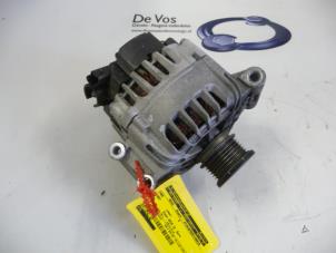 Gebruikte Dynamo Peugeot 308 Prijs € 55,00 Margeregeling aangeboden door De Vos Onderdelen