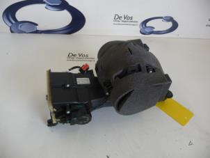 Gebruikte Chaufage Ventilatiemotor Citroen C6 (TD) 2.2 HdiF 16V Prijs € 115,00 Margeregeling aangeboden door De Vos Onderdelen