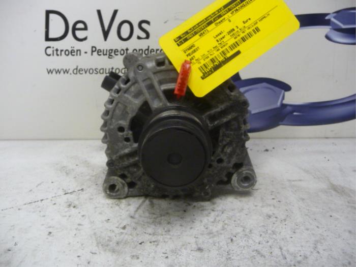 Gebruikte Dynamo Peugeot 407 Prijs € 150,00 Margeregeling aangeboden door De Vos Onderdelen