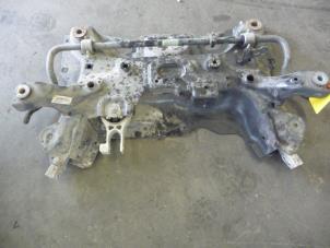 Gebruikte Subframe Peugeot 508 (8D) 2.0 Hybrid4 16V Prijs € 250,00 Margeregeling aangeboden door De Vos Onderdelen