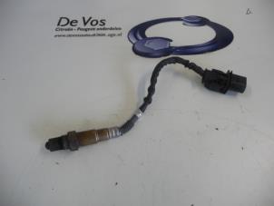 Gebruikte Lambda Sonde Peugeot 208 I (CA/CC/CK/CL) 1.4 16V Prijs € 45,00 Margeregeling aangeboden door De Vos Onderdelen
