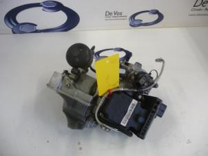 Gebruikte Schakelmotor Citroen Berlingo Prijs € 350,00 Margeregeling aangeboden door De Vos Onderdelen