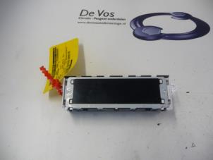 Gebruikte Display Interieur Peugeot Partner (GC/GF/GG/GJ/GK) 1.6 HDI 75 Prijs € 80,00 Margeregeling aangeboden door De Vos Onderdelen