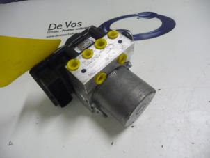 Gebruikte ABS Pomp Peugeot 5008 Prijs € 160,00 Margeregeling aangeboden door De Vos Onderdelen