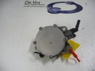 Gebruikte Vacuumpomp Rembekrachtiging Peugeot 207 Prijs € 70,00 Margeregeling aangeboden door De Vos Autodemontagebedrijf