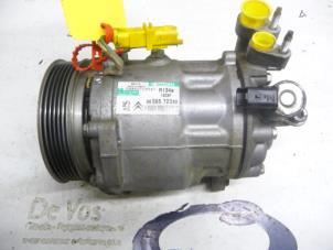 Gebruikte Aircopomp Peugeot 407 (6C/J) 2.7 HDi V6 24V Prijs € 200,00 Margeregeling aangeboden door De Vos Onderdelen