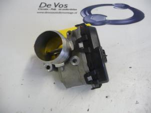 Gebruikte Gasklephuis Citroen C4 Cactus Prijs € 45,00 Margeregeling aangeboden door De Vos Onderdelen
