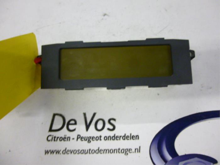Gebruikte Display Interieur Citroen C5 II Break (RE) 2.2 HDiF 16V Prijs € 55,00 Margeregeling aangeboden door De Vos Onderdelen