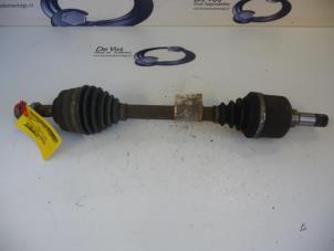 Gebruikte Cardanas links-voor (VWA) Peugeot 308 Prijs € 80,00 Margeregeling aangeboden door De Vos Onderdelen