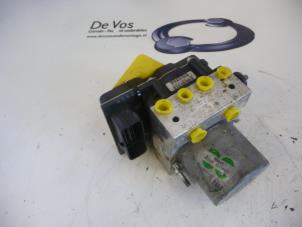 Gebruikte ABS Pomp Peugeot 308 Prijs € 135,00 Margeregeling aangeboden door De Vos Onderdelen