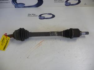 Gebruikte Cardanas links-voor (VWA) Peugeot 508 Prijs € 90,00 Margeregeling aangeboden door De Vos Onderdelen